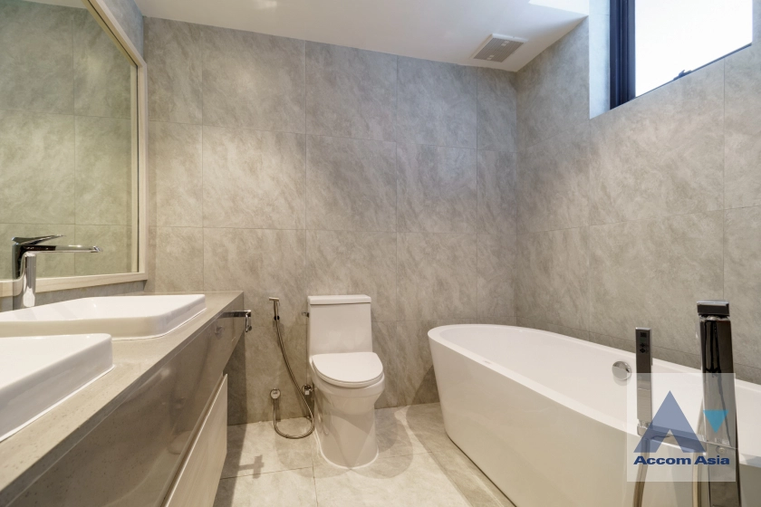 21  4 br Condominium For Rent in Sukhumvit ,Bangkok BTS Phrom Phong at Ruamsuk Condominium AA42145