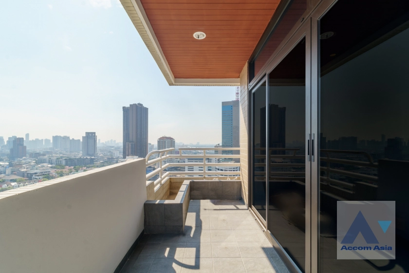 25  4 br Condominium For Rent in Sukhumvit ,Bangkok BTS Phrom Phong at Ruamsuk Condominium AA42145