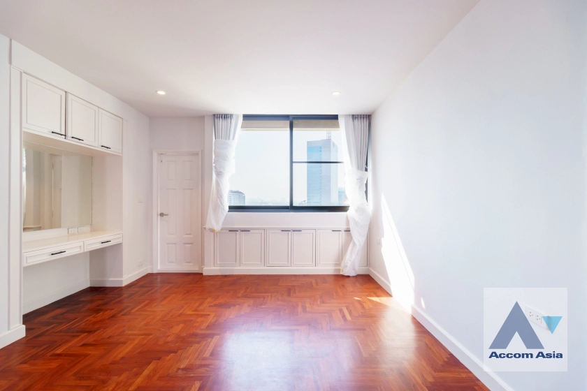 26  4 br Condominium For Rent in Sukhumvit ,Bangkok BTS Phrom Phong at Ruamsuk Condominium AA42145