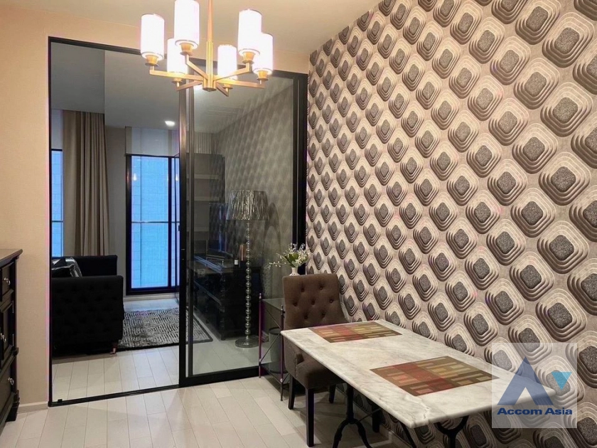 unit 1 Bedroom  Condominium For Sale in Ploenchit, Bangkok  near BTS Ploenchit (AA42154)
