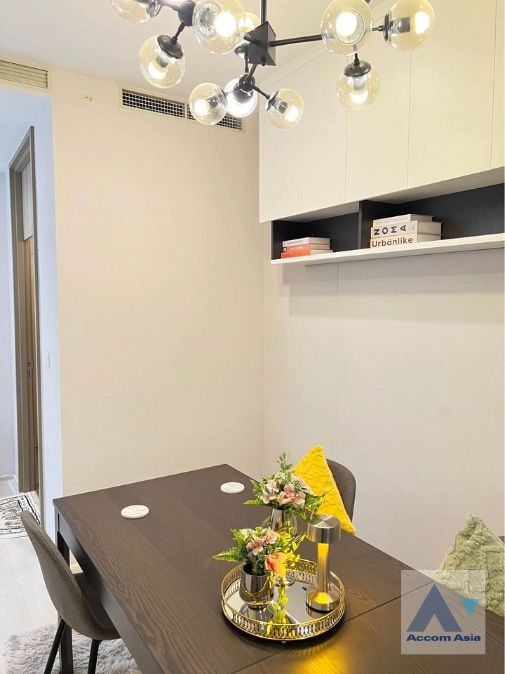 unitFully Furnished |  1 Bedroom  Condominium For Rent in Ploenchit, Bangkok  near BTS Ploenchit (AA42155)