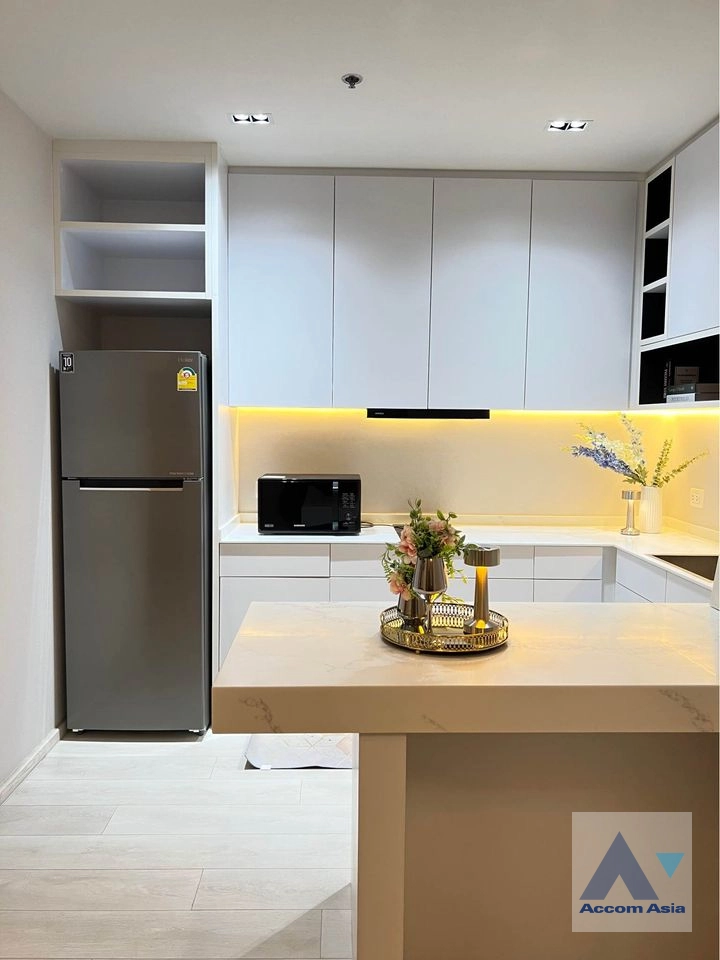 unitFully Furnished |  1 Bedroom  Condominium For Rent in Ploenchit, Bangkok  near BTS Ploenchit (AA42155)