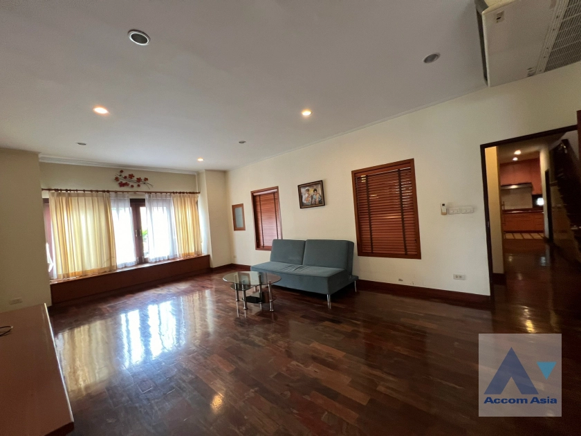 4  4 br House For Rent in Sukhumvit ,Bangkok BTS Ekkamai AA42165