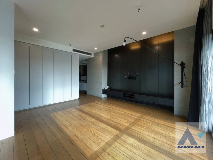 unit 1 Bedroom  Condominium For Sale in Sukhumvit, Bangkok  near BTS Thong Lo (AA42175)