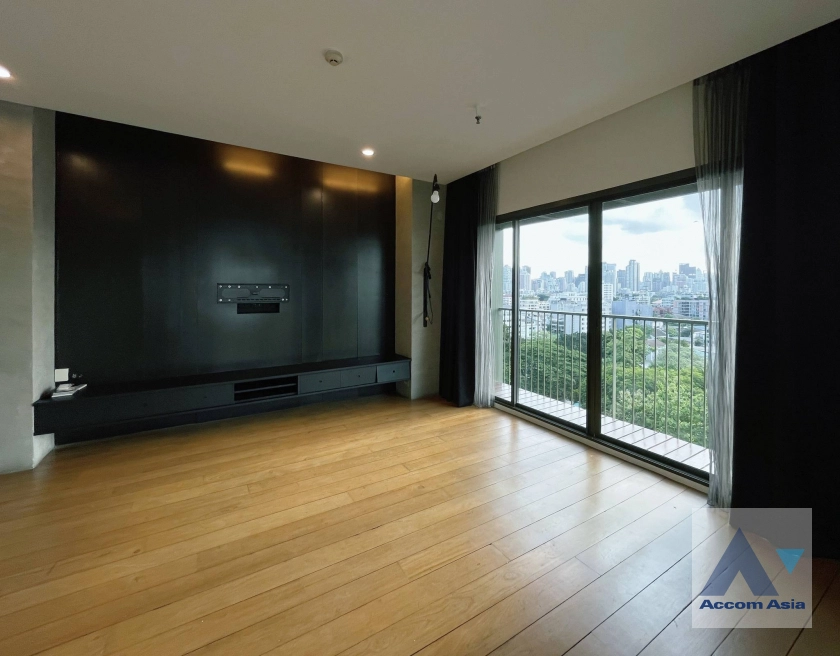 unit 1 Bedroom  Condominium For Sale in Sukhumvit, Bangkok  near BTS Thong Lo (AA42175)