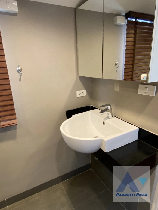 19  3 br Townhouse For Sale in Sathorn ,Bangkok  AA42178