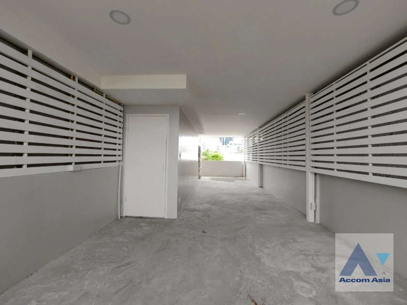 28  3 br Townhouse For Sale in Sukhumvit ,Bangkok BTS Ekkamai AA42207