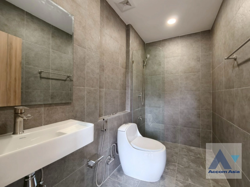 22  3 br Townhouse For Sale in Sukhumvit ,Bangkok BTS Ekkamai AA42207
