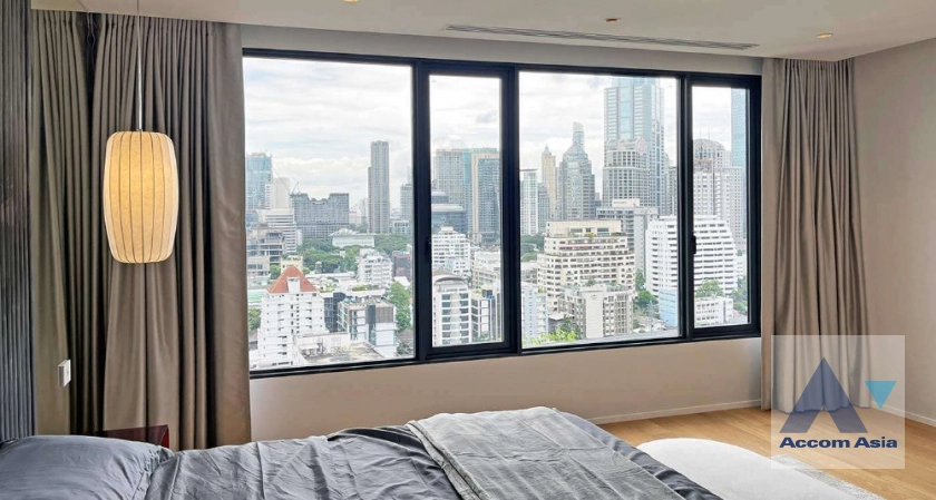 11  2 br Condominium For Sale in Sukhumvit ,Bangkok BTS Nana at Crystal Garden AA42214