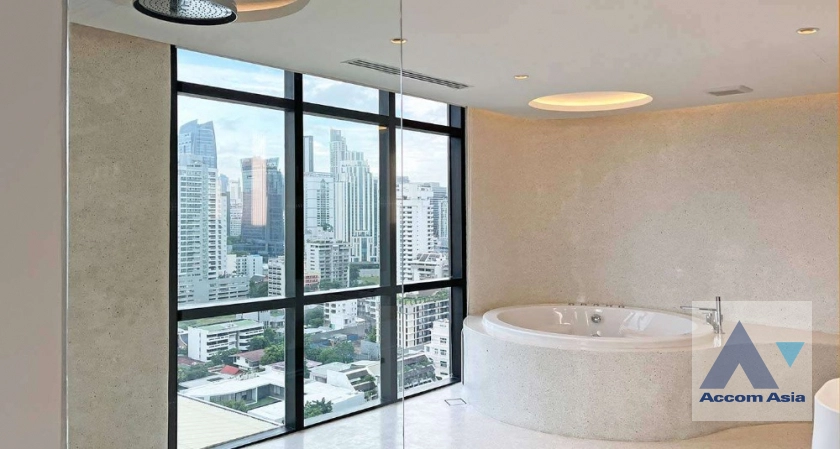 15  2 br Condominium For Sale in Sukhumvit ,Bangkok BTS Nana at Crystal Garden AA42214