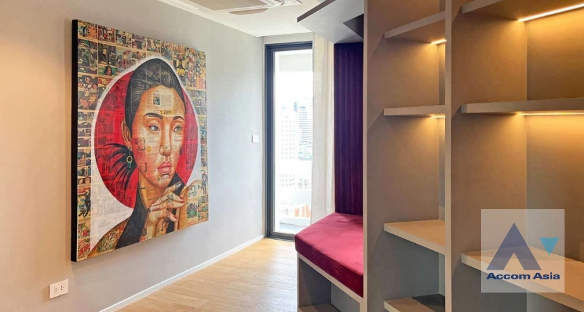 13  2 br Condominium For Sale in Sukhumvit ,Bangkok BTS Nana at Crystal Garden AA42214