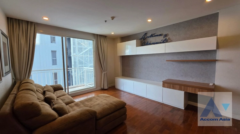 unit 2 Bedrooms  Condominium For Sale in Sukhumvit, Bangkok  near BTS Phrom Phong (AA42223)