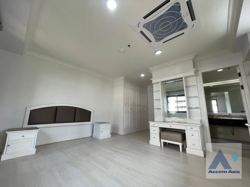 12  3 br Apartment For Rent in Sukhumvit ,Bangkok BTS Asok - MRT Sukhumvit at Perfect Apartment for Big Family, Prime Location Near Main Street AA42231