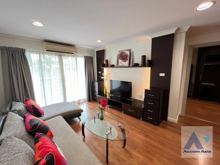 unit 2 Bedrooms  Condominium For Rent in Sukhumvit, Bangkok  near BTS Thong Lo (AA42235)