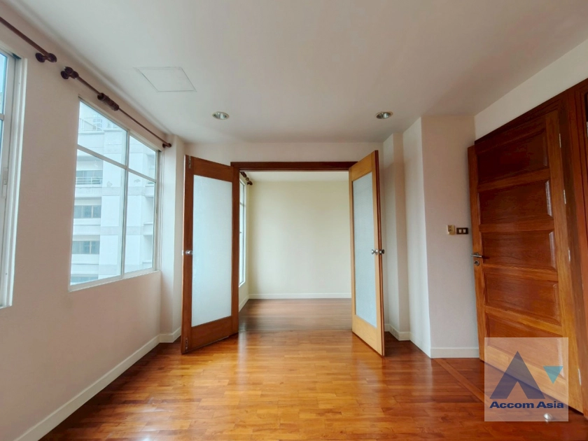 12  4 br House for rent and sale in Sukhumvit ,Bangkok BTS Thong Lo at Baan Klang Krung Thonglor AA42239