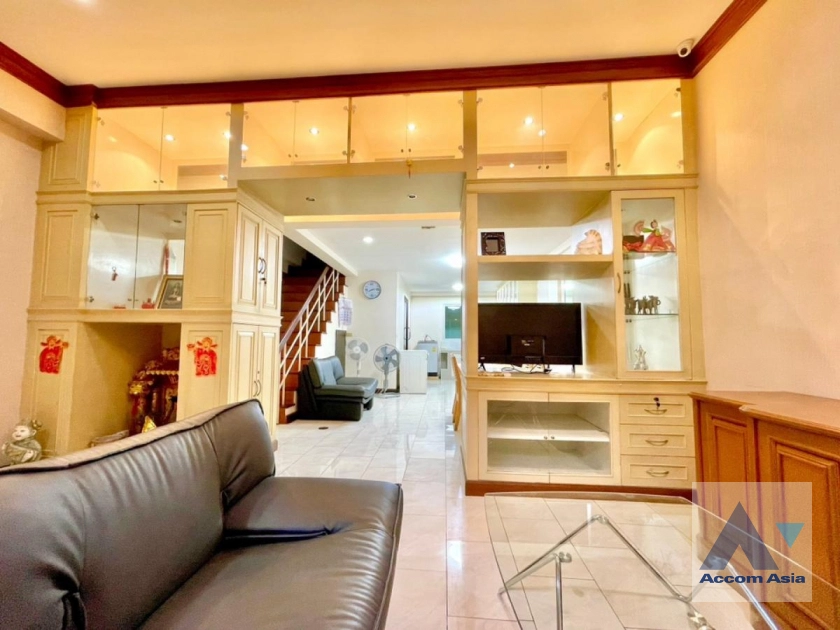 8  4 br Townhouse For Rent in Sukhumvit ,Bangkok BTS Phra khanong at Regent 71 AA42246