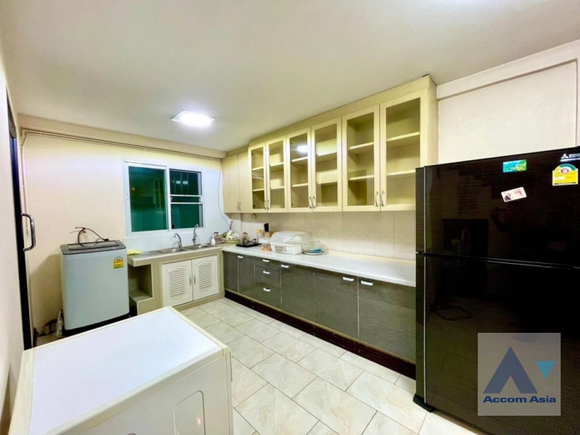 17  4 br Townhouse For Rent in Sukhumvit ,Bangkok BTS Phra khanong at Regent 71 AA42246