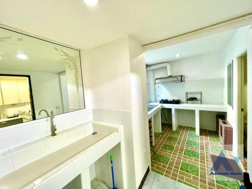 12  4 br Townhouse For Rent in Sukhumvit ,Bangkok BTS Phra khanong at Regent 71 AA42246