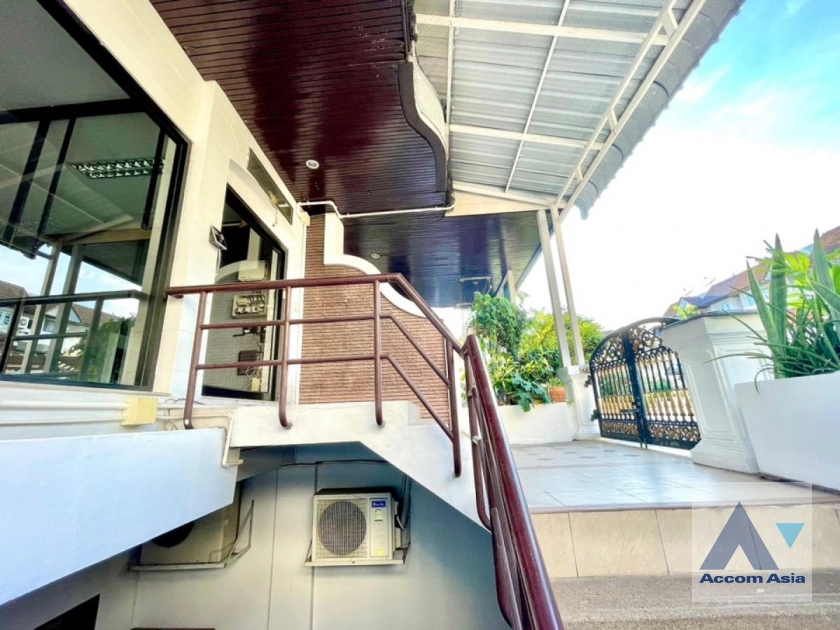 23  4 br Townhouse For Rent in Sukhumvit ,Bangkok BTS Phra khanong at Regent 71 AA42246