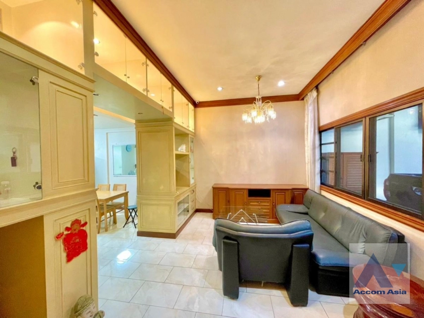 20  4 br Townhouse For Rent in Sukhumvit ,Bangkok BTS Phra khanong at Regent 71 AA42246