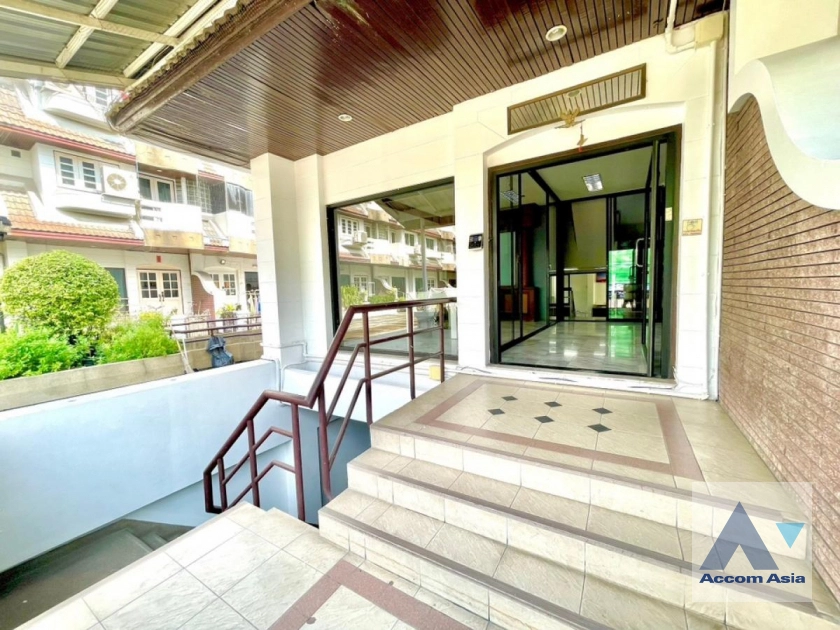 24  4 br Townhouse For Rent in Sukhumvit ,Bangkok BTS Phra khanong at Regent 71 AA42246