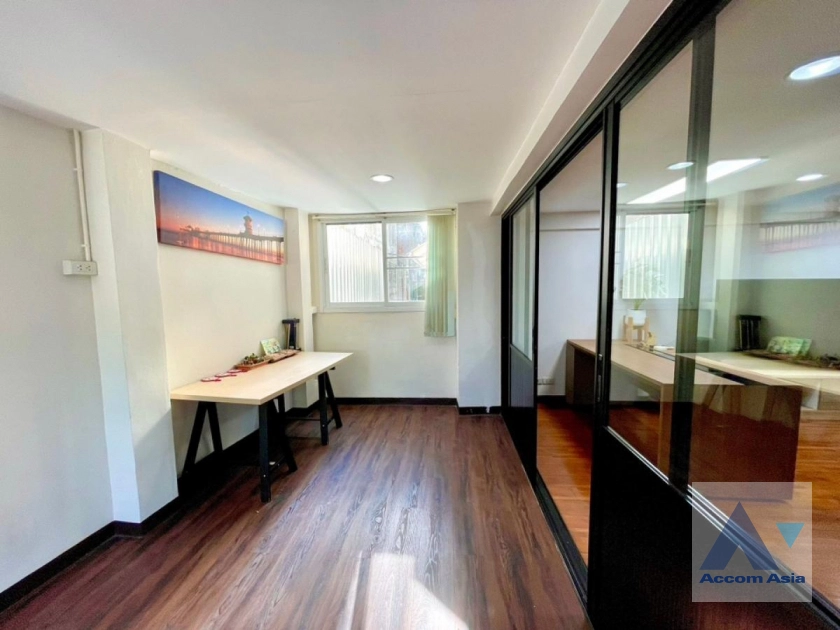 31  4 br Townhouse For Rent in Sukhumvit ,Bangkok BTS Phra khanong at Regent 71 AA42246