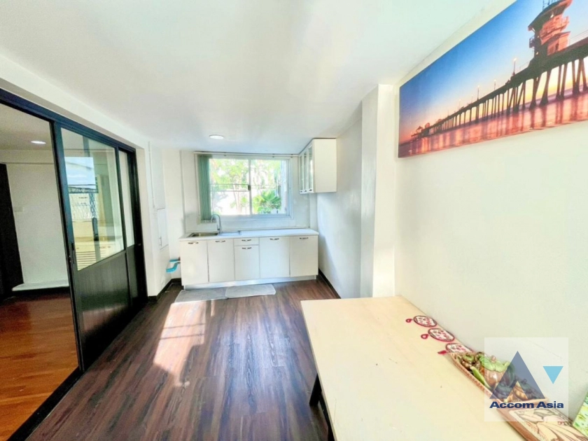 33  4 br Townhouse For Rent in Sukhumvit ,Bangkok BTS Phra khanong at Regent 71 AA42246