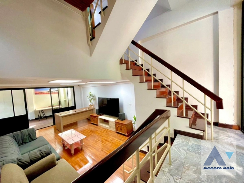 28  4 br Townhouse For Rent in Sukhumvit ,Bangkok BTS Phra khanong at Regent 71 AA42246