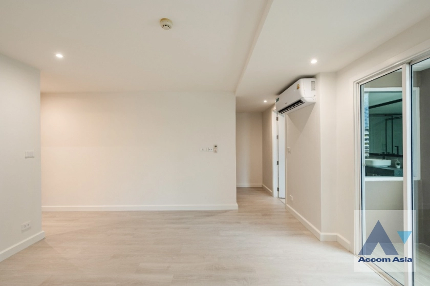 17  3 br Condominium For Sale in Sukhumvit ,Bangkok BTS Ekkamai at Le Nice Ekamai AA42253