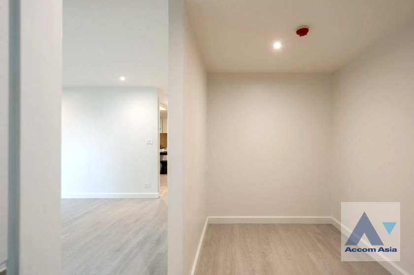 18  3 br Condominium For Sale in Sukhumvit ,Bangkok BTS Ekkamai at Le Nice Ekamai AA42253