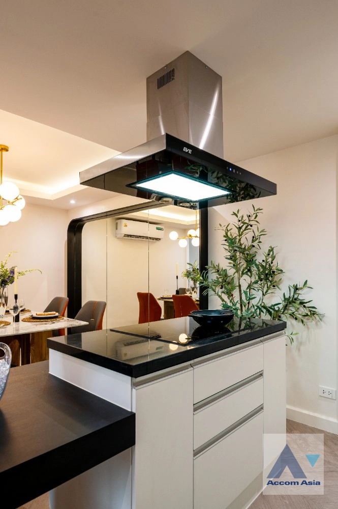 14  3 br Condominium For Sale in Sukhumvit ,Bangkok BTS Ekkamai at Le Nice Ekamai AA42253