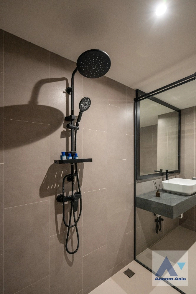 28  3 br Condominium For Sale in Sukhumvit ,Bangkok BTS Ekkamai at Le Nice Ekamai AA42253