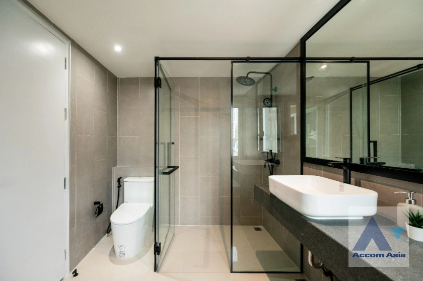 22  3 br Condominium For Sale in Sukhumvit ,Bangkok BTS Ekkamai at Le Nice Ekamai AA42253