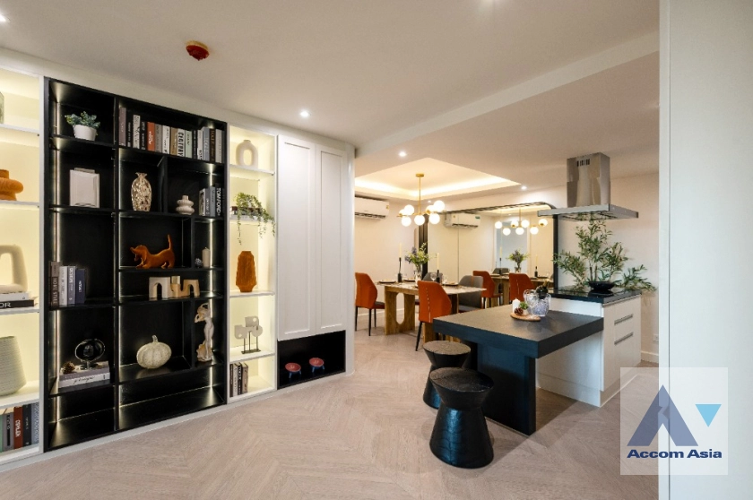 8  3 br Condominium For Sale in Sukhumvit ,Bangkok BTS Ekkamai at Le Nice Ekamai AA42253