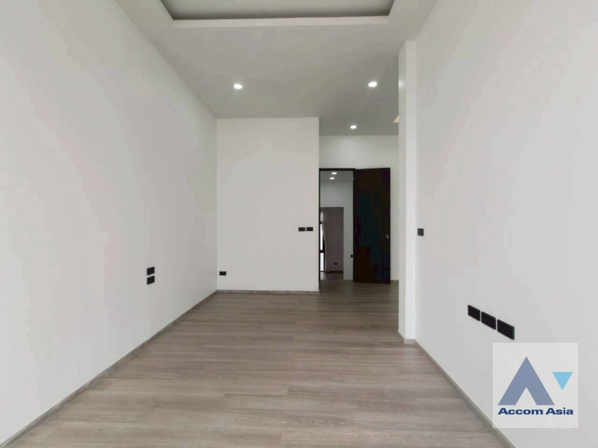 21  4 br Townhouse For Sale in Sukhumvit ,Bangkok BTS Asok AA42261