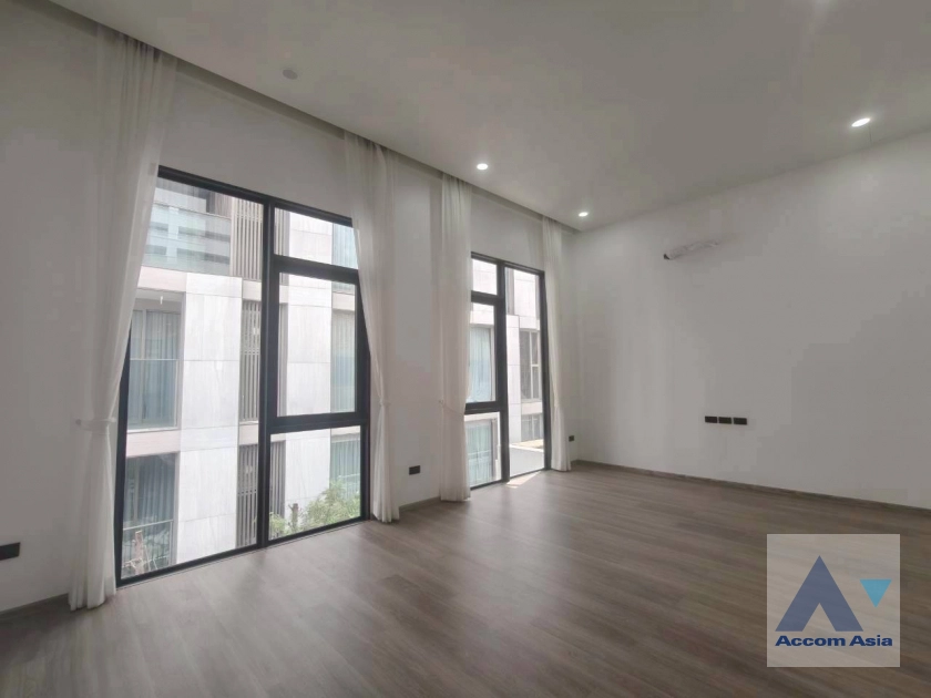 27  4 br Townhouse For Sale in Sukhumvit ,Bangkok BTS Asok AA42261