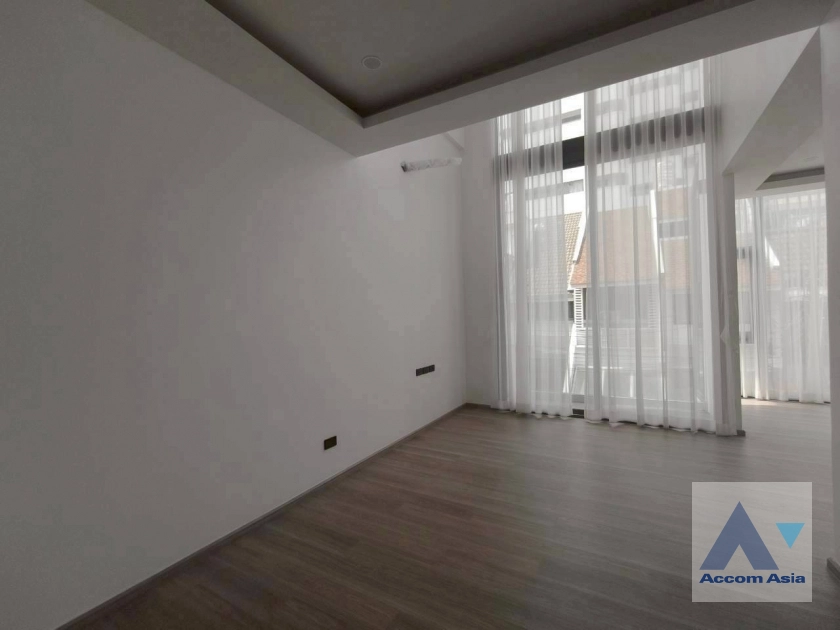 14  4 br Townhouse For Sale in Sukhumvit ,Bangkok BTS Asok AA42261