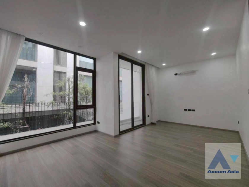 33  4 br Townhouse For Sale in Sukhumvit ,Bangkok BTS Asok AA42261