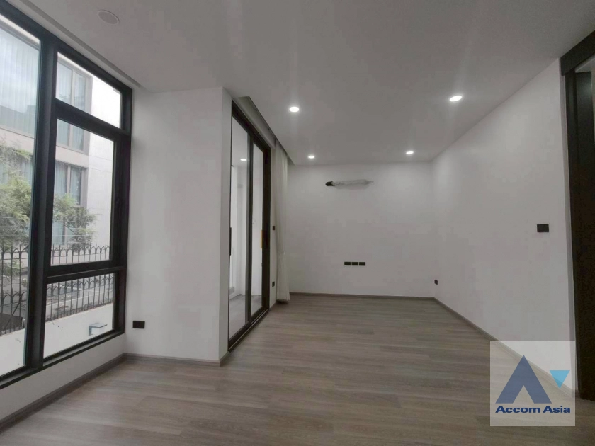 34  4 br Townhouse For Sale in Sukhumvit ,Bangkok BTS Asok AA42261