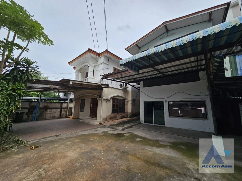 2  House For Sale in Samutprakan ,Samutprakan BTS Bearing AA42270