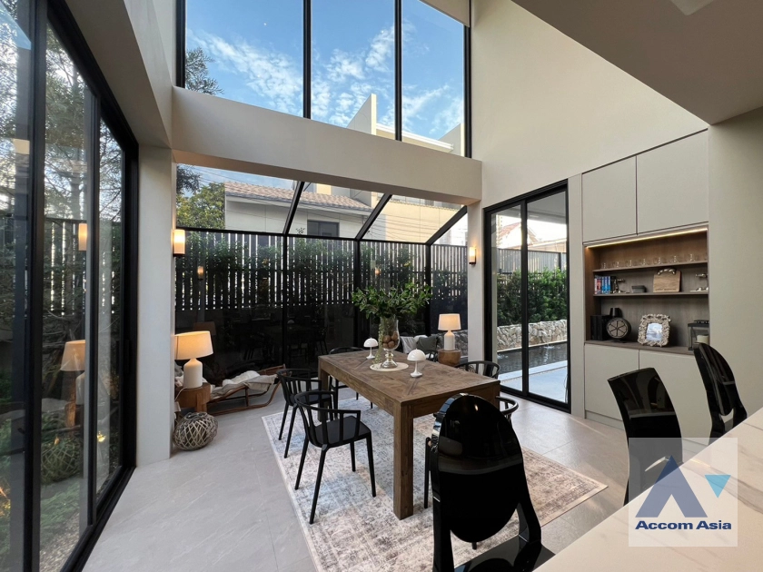 4  4 br House for rent and sale in Sukhumvit ,Bangkok BTS Phra khanong AA42273