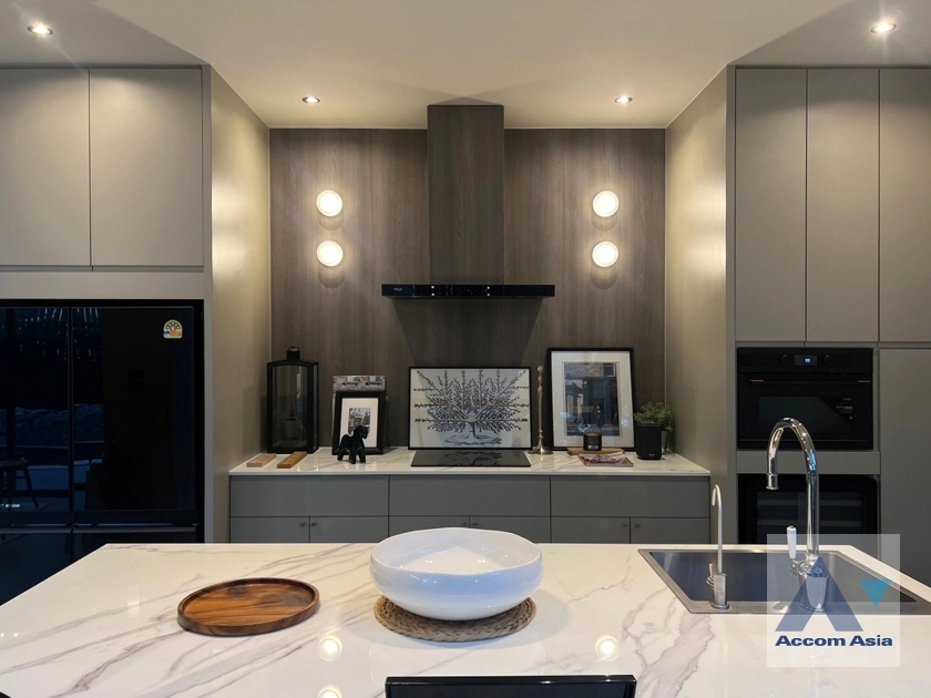 7  4 br House for rent and sale in Sukhumvit ,Bangkok BTS Phra khanong AA42273