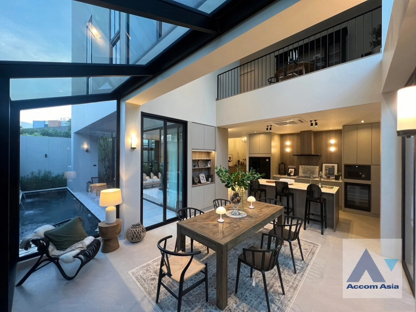  1  4 br House for rent and sale in Sukhumvit ,Bangkok BTS Phra khanong AA42273