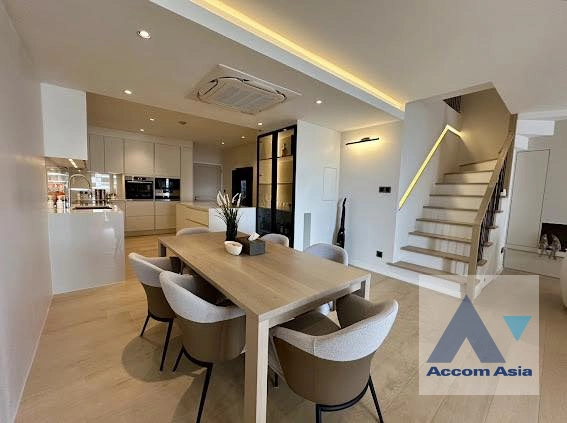 4  3 br Condominium For Rent in Sukhumvit ,Bangkok BTS Ekkamai at Casa Viva AA42274