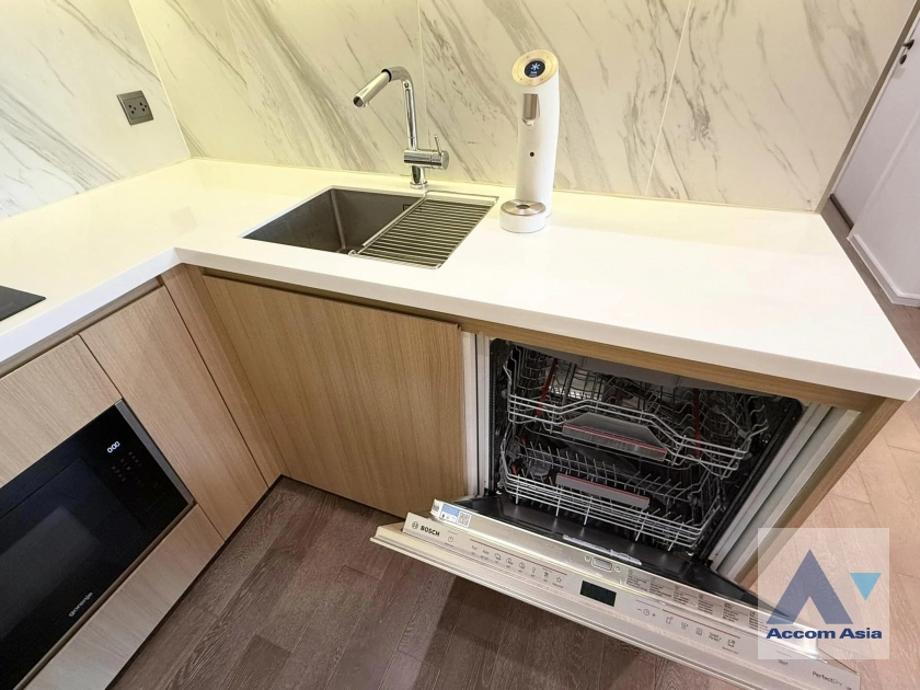 4  2 br Condominium for rent and sale in Sukhumvit ,Bangkok BTS Asok - MRT Sukhumvit at Muniq Sukhumvit 23 AA42275