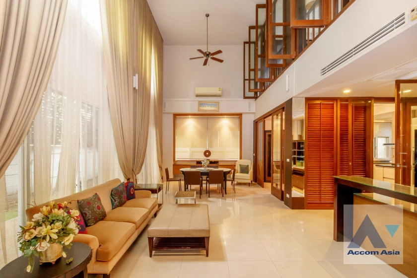  1  3 br House for rent and sale in Ramkhamhaeng ,Bangkok MRT Si Kritha at Baan Issara Rama 9 AA42276