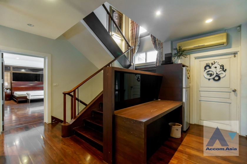 20  3 br House for rent and sale in Ramkhamhaeng ,Bangkok MRT Si Kritha at Baan Issara Rama 9 AA42276