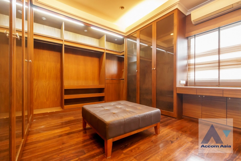 24  3 br House for rent and sale in Ramkhamhaeng ,Bangkok MRT Si Kritha at Baan Issara Rama 9 AA42276