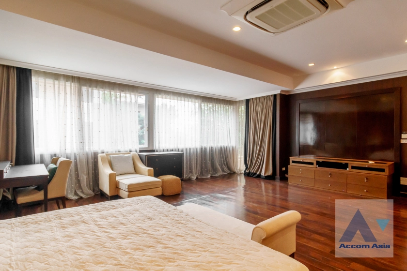 23  3 br House for rent and sale in Ramkhamhaeng ,Bangkok MRT Si Kritha at Baan Issara Rama 9 AA42276