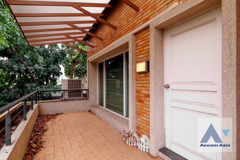 30  3 br House for rent and sale in Ramkhamhaeng ,Bangkok MRT Si Kritha at Baan Issara Rama 9 AA42276